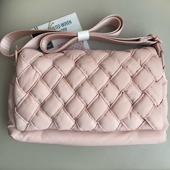 Chic Pink Quilted Crossbody Bag - Picture 8 of 8